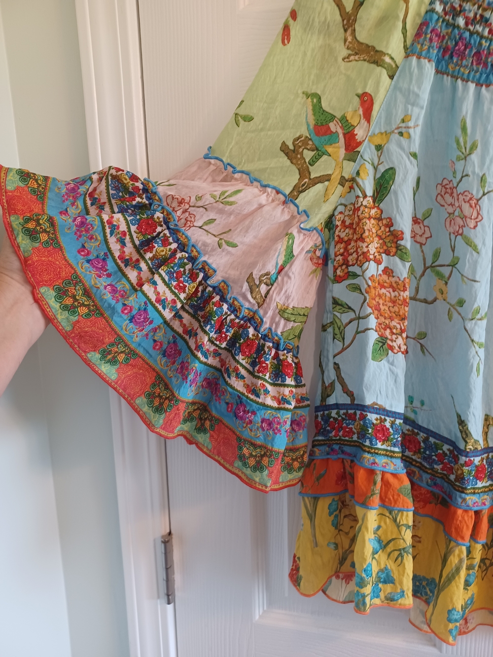NWT John Mark Peasant Boho Blouse in Tropical Floral Print Bell Sleeves  Medium - Picture 3 of 12